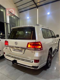 تويوتا لاندكروزر